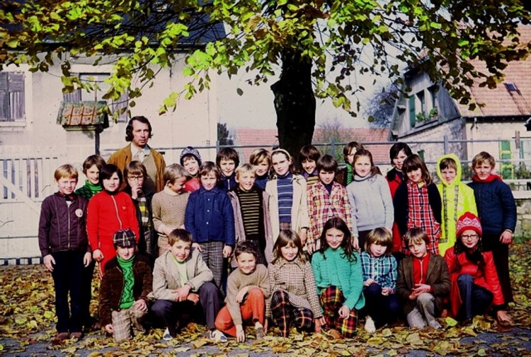 1976 cm